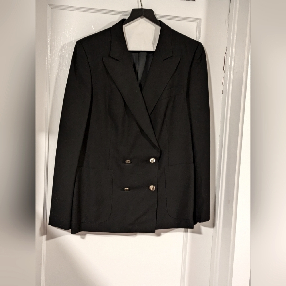 Woman's burberrys coat